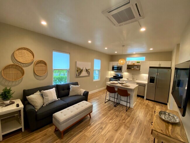 Building Photo - 1772 Dove Ln