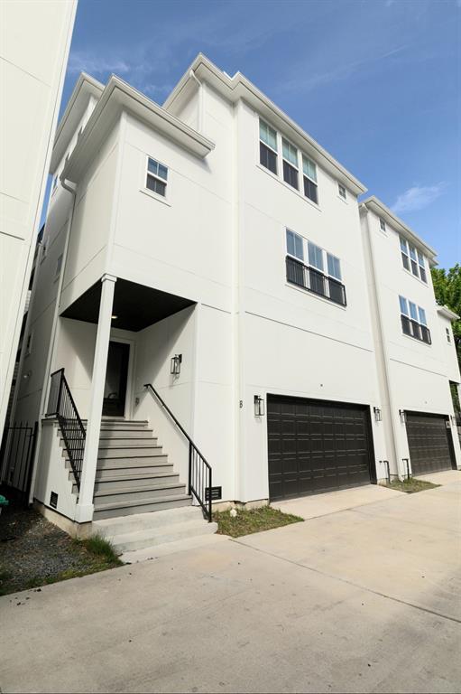 Foto del edificio - 1421 W 23rd St