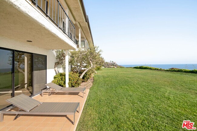 Building Photo - 6805 Shearwater Ln