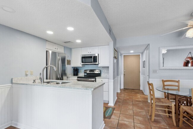 Foto del edificio - Oceanfront Long-Term Rental at Sand Dollar...
