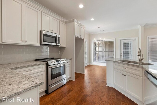 Building Photo - 3 br, 2 bath House - 1642 Academy Drive, U...