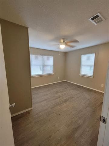 Foto del edificio - 1317 E Main St