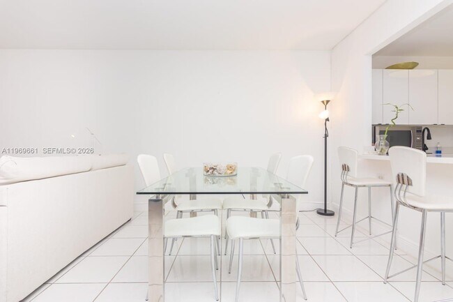 Foto del edificio - 2301 Collins Ave