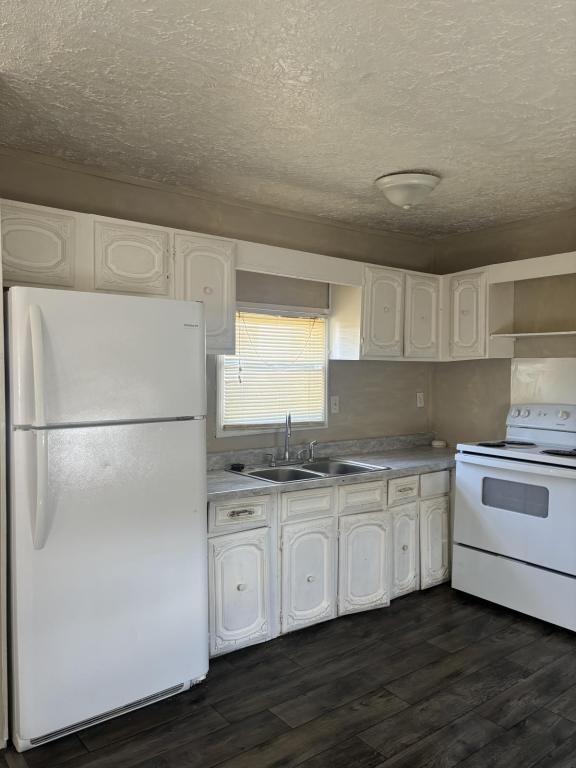 Building Photo - 1131 Salem St