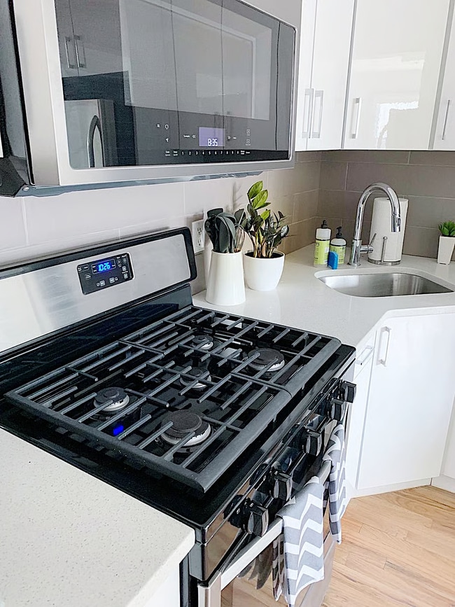 Building Photo - 603 Knickerbocker Ave