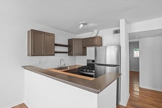 Building Photo - 1408 Hughes St Building Photo - 1408 Hughes St