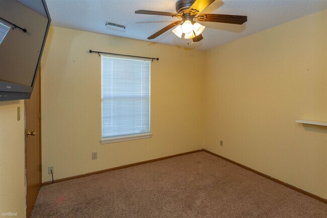 Building Photo - 3 br, 2 bath House - 5915 Draycott Drive