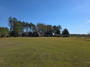 Building Photo - 353 Bull Swamp Rd