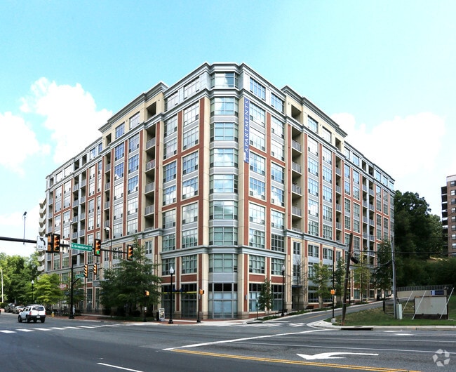 Building Photo - Sofi 55 Hundred