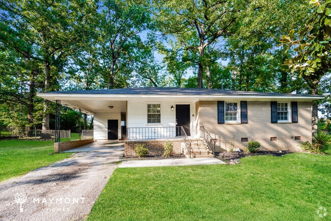 Building Photo - 6006 McMillan Cir