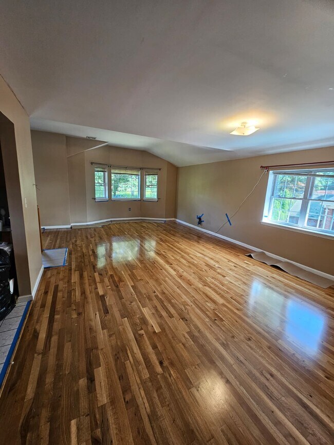 Sala de estar / Comedor - 2207 Delanoy Ave