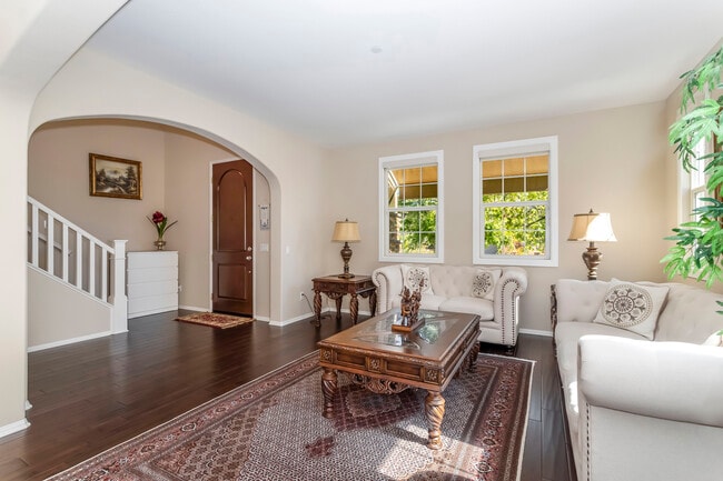 Building Photo - 28629 Farrier Dr