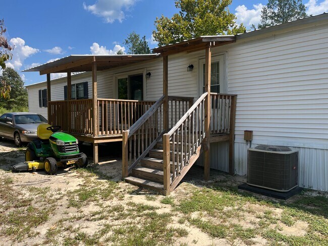 Foto del edificio - 1411 Scott Pond Rd