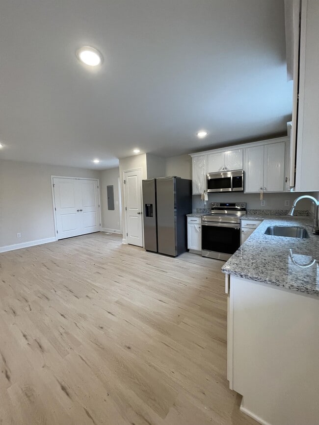 Foto del edificio - 3716 Central Ave