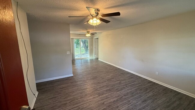 Building Photo - RATE DROP ALERT! (was $1725/month)