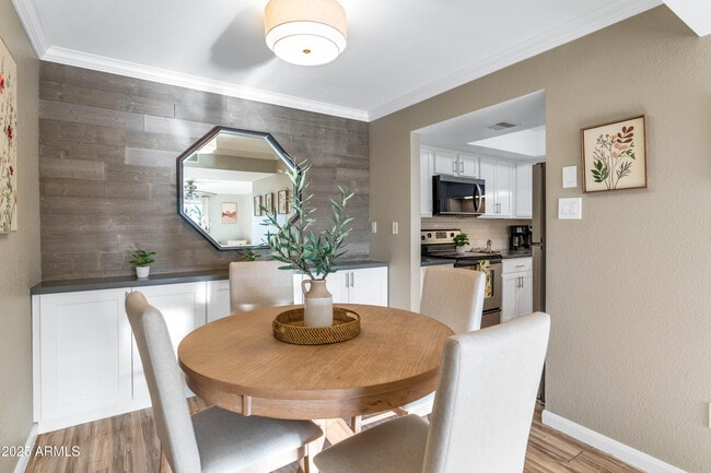 Foto del edificio - 8260 E Arabian Trail