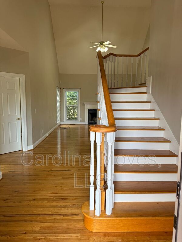 Building Photo - 204 Brushy Meadows Dr