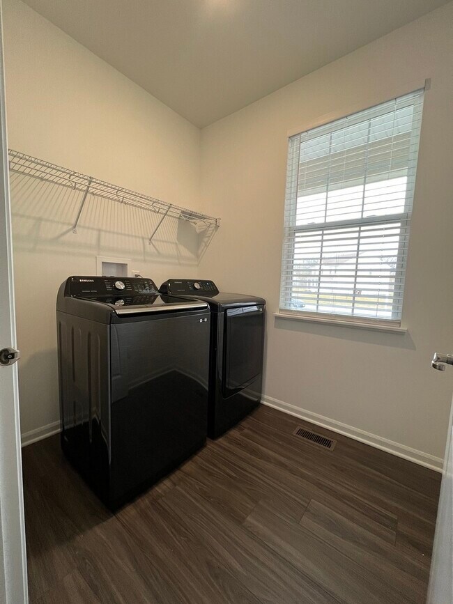 Foto del edificio - 8611 White Oaks Ct