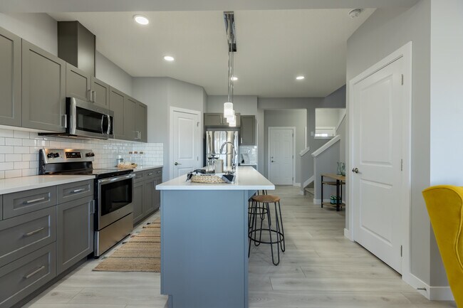 Building Photo - 289 Collicott Dr