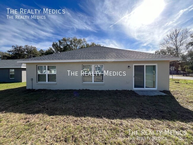 Building Photo - GREAT 3 BD/2BA Home in Belleview!!