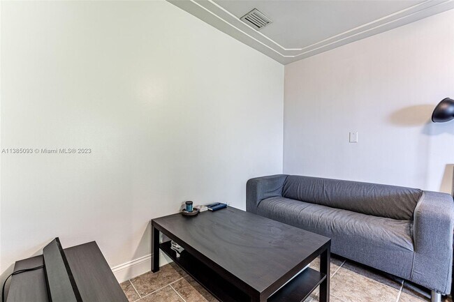 Foto del edificio - 15200 SW 163rd St