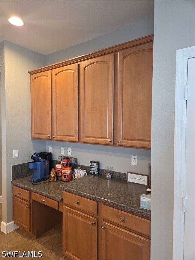 Building Photo - 9670 Gladiolus Preserve Cir
