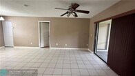 Foto principal - 9609 NW 4th St