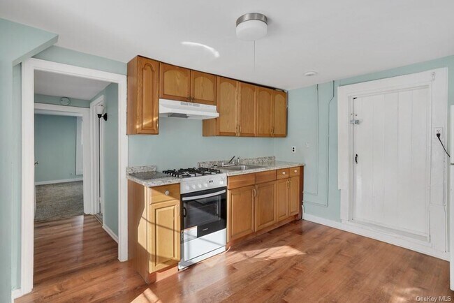 Foto del edificio - 36 Anderson Rd