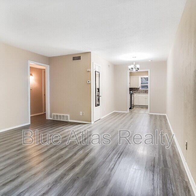 Photo - 3903 Hawthorne Ave Apartment