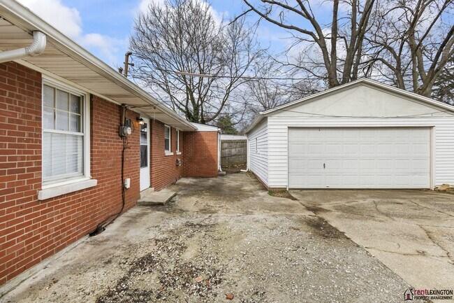 Foto del edificio - 203 Loch Lomond Dr