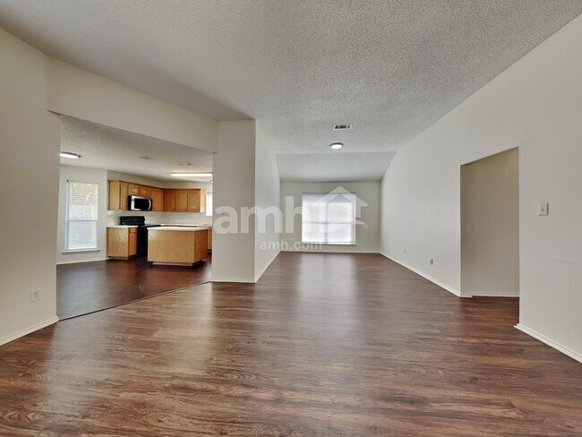 Building Photo - 7919 Mourning Dove Dr