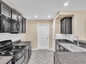 Building Photo - 1418 Banbury Ct