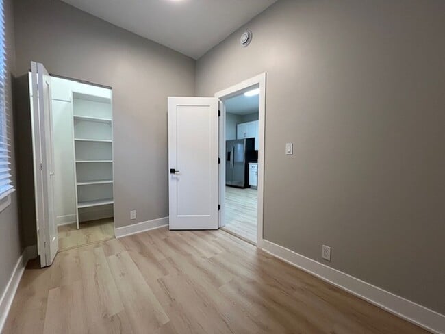 Building Photo - 3640 W Fullerton Ave