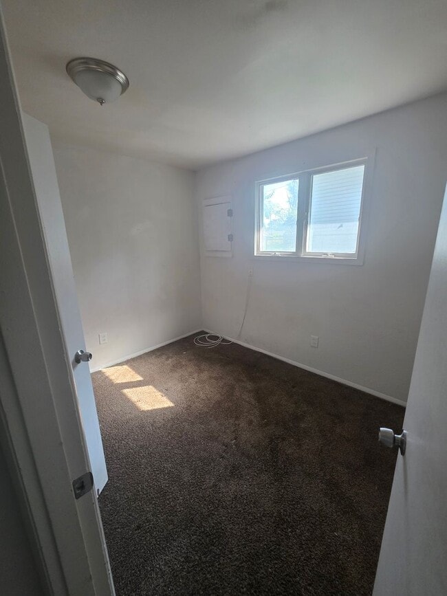 Building Photo - 2bed/1bath