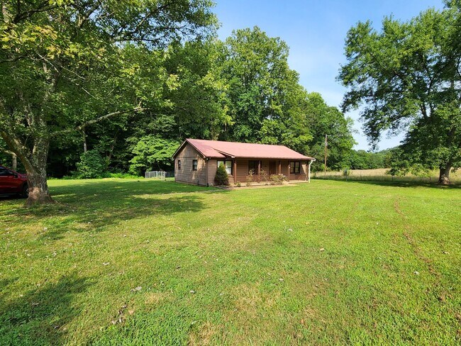 Foto del edificio - 6225 Terrapin Hollow Rd