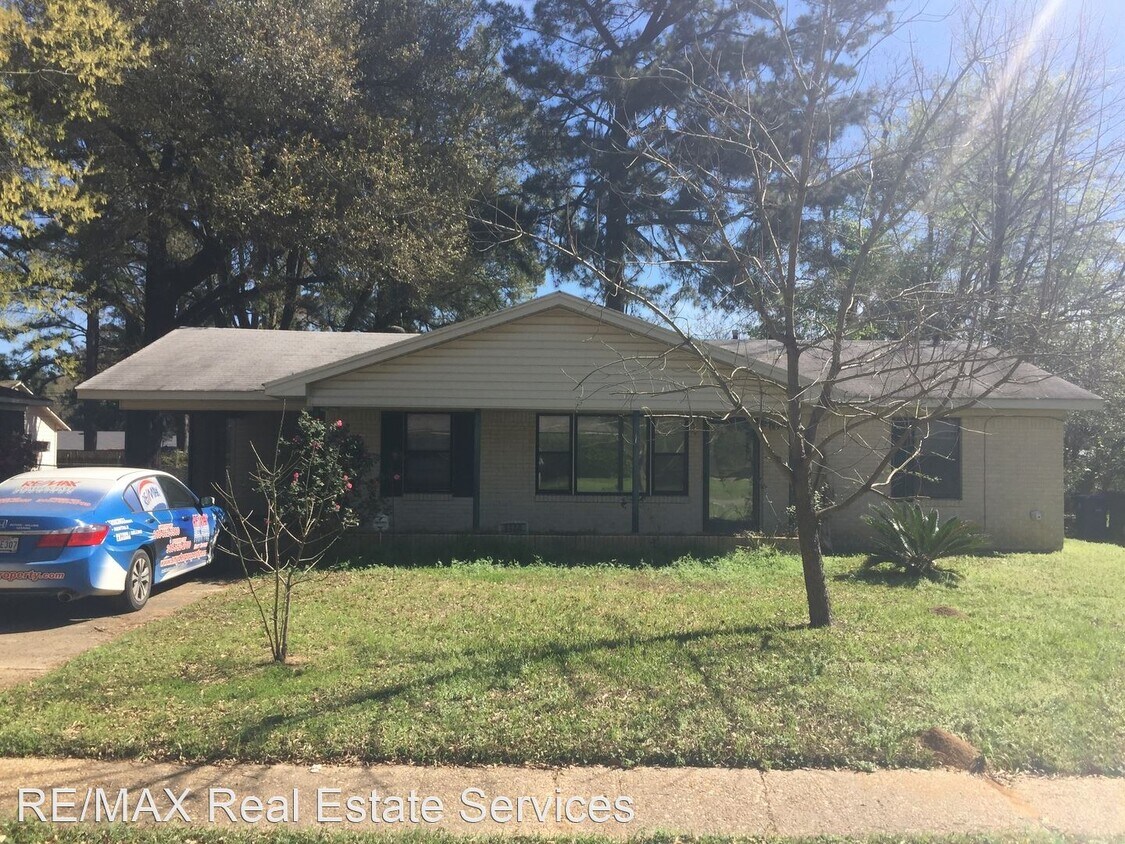 Foto principal - 2 br, 1 bath House - 9135 Laurie Lane