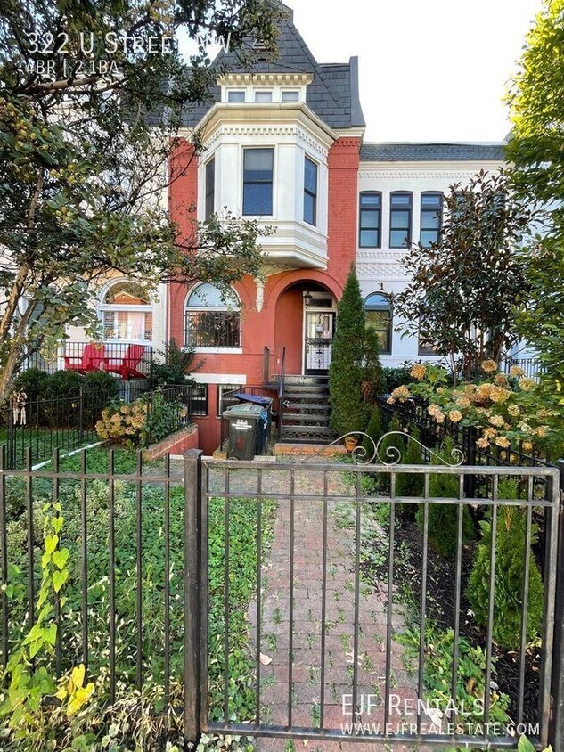 Primary Photo - U Street Three Bedroom Plus Loft W/Off Str...