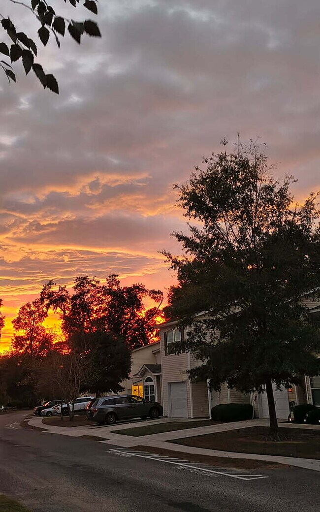 Foto del edificio - 130 Grand Oaks Dr