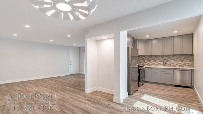 Building Photo - 31552 Agoura Rd