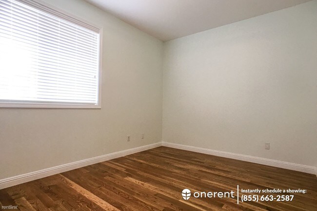 Building Photo - 3 br, 2 bath Duplex - 613 4th Ln -