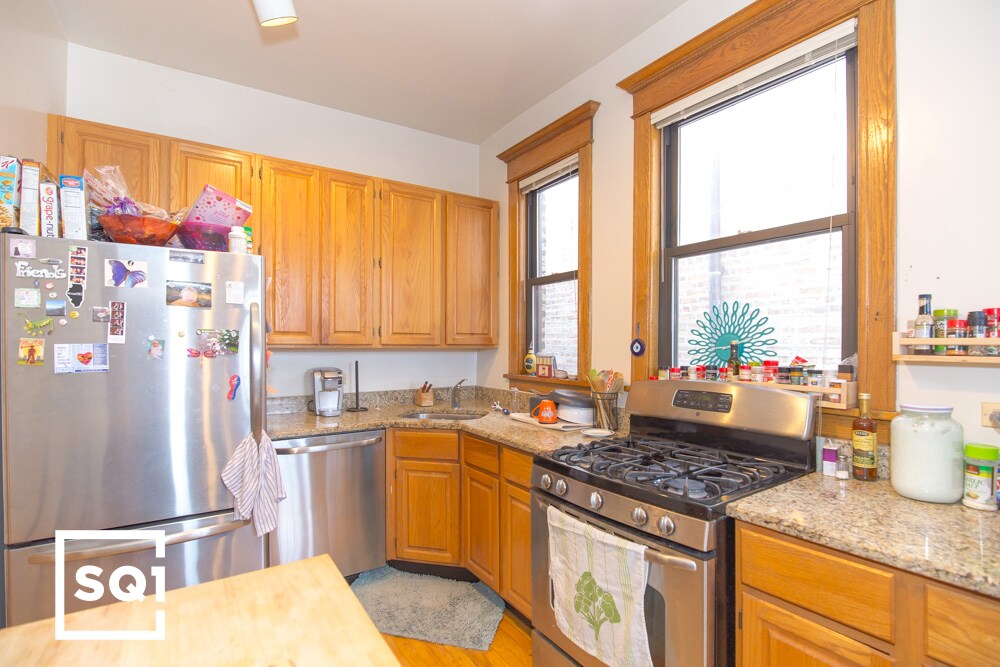 Primary Photo - 1224 W Eddy St