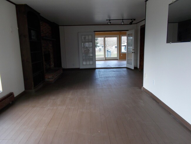 Foto del edificio - 319 Grawtown Rd