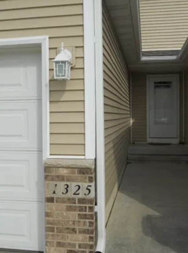 Building Photo - 1325 Creekside Ct