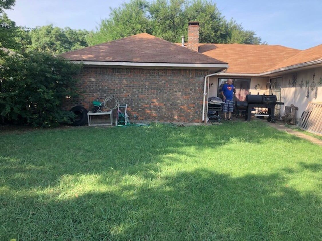 Primary Photo - North Garland 4 bedroom