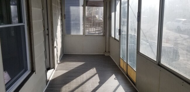 Foto del edificio - 3 Bed / 1 Bath in Cleveland!