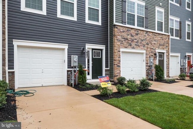 Building Photo - 1807 Kellington Ct