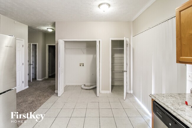 Building Photo - 2612 Avery Park Cir