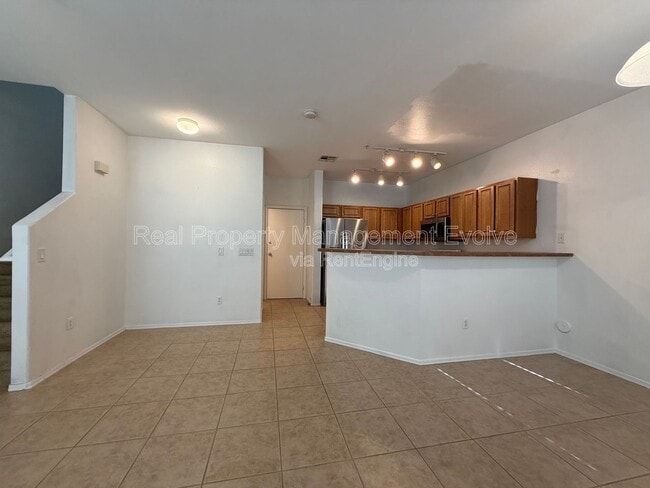 Photo - 1702 E Bell Rd Apartment