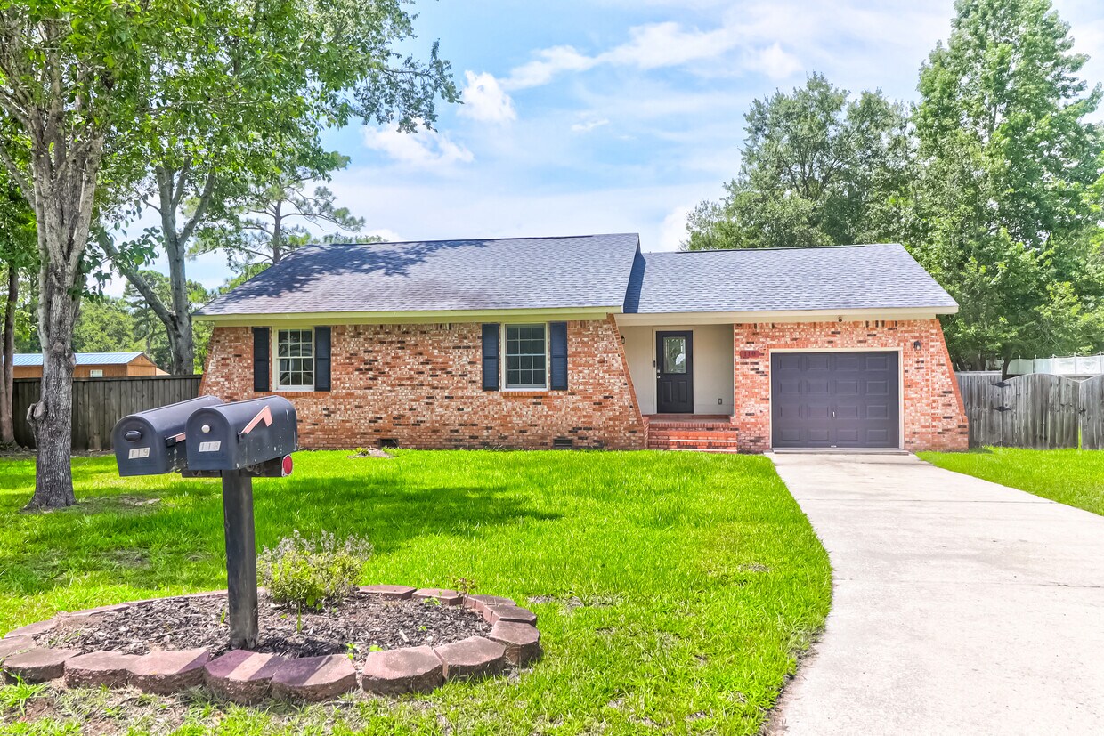 Primary Photo - 118 Trenholm Dr