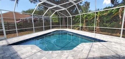 Building Photo - 4454 Hollybrook Way